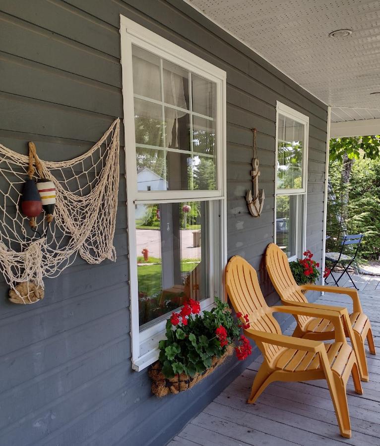 La Petite Hermine B&B Stoneham Eksteriør billede